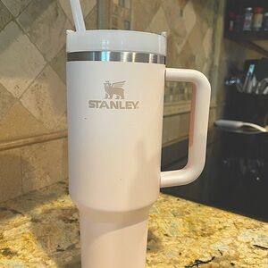 40 ounce Stanley Tumbler with lid and straw